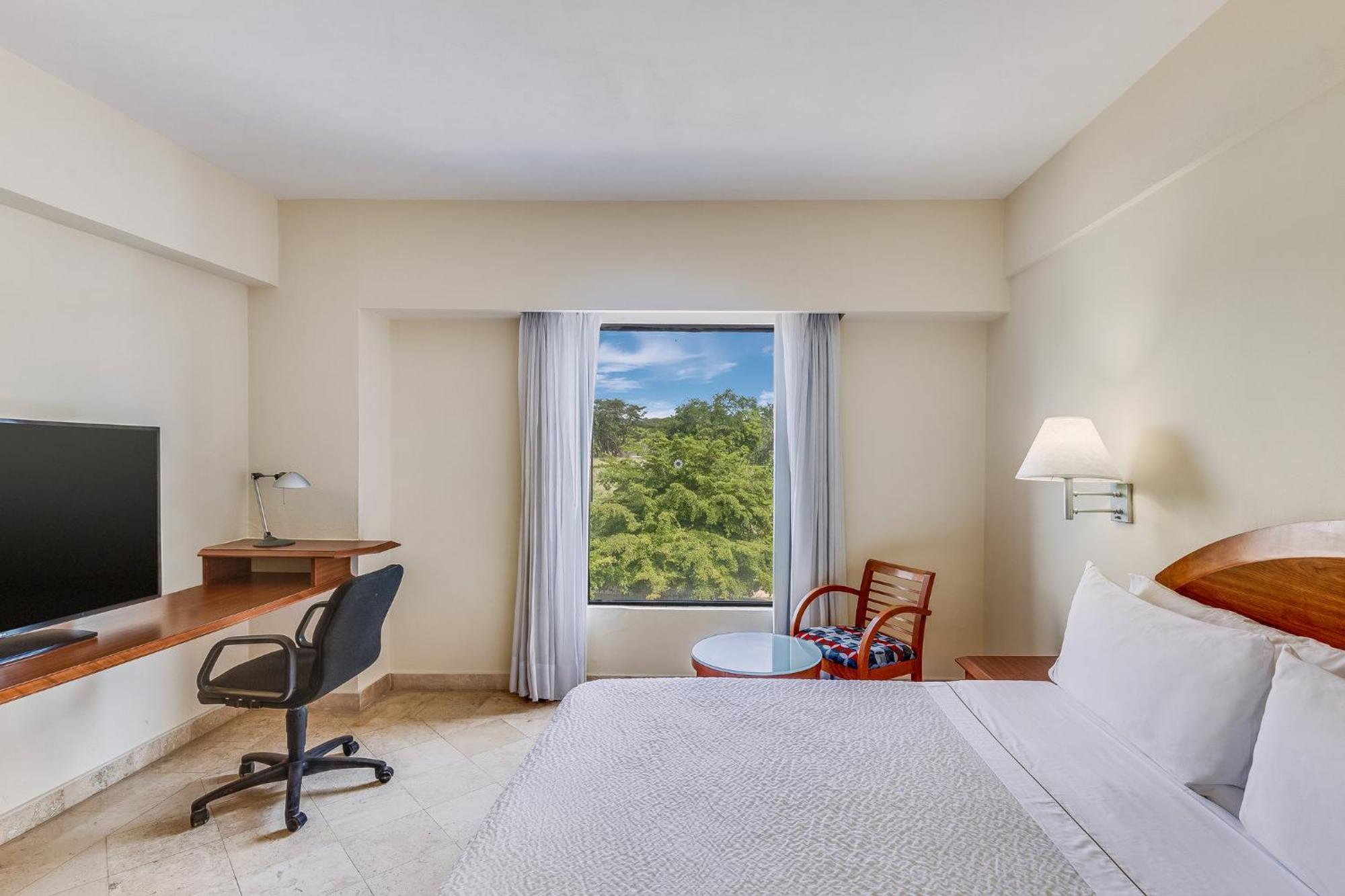 Fiesta Inn Колима Экстерьер фото