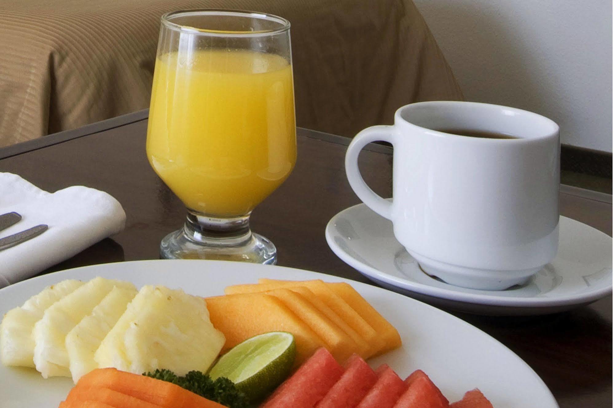 Fiesta Inn Колима Экстерьер фото